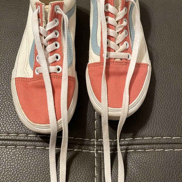 Women’s size 5 vans shoes. Pink and blue and cream. GUC. - Picture 4 of 12